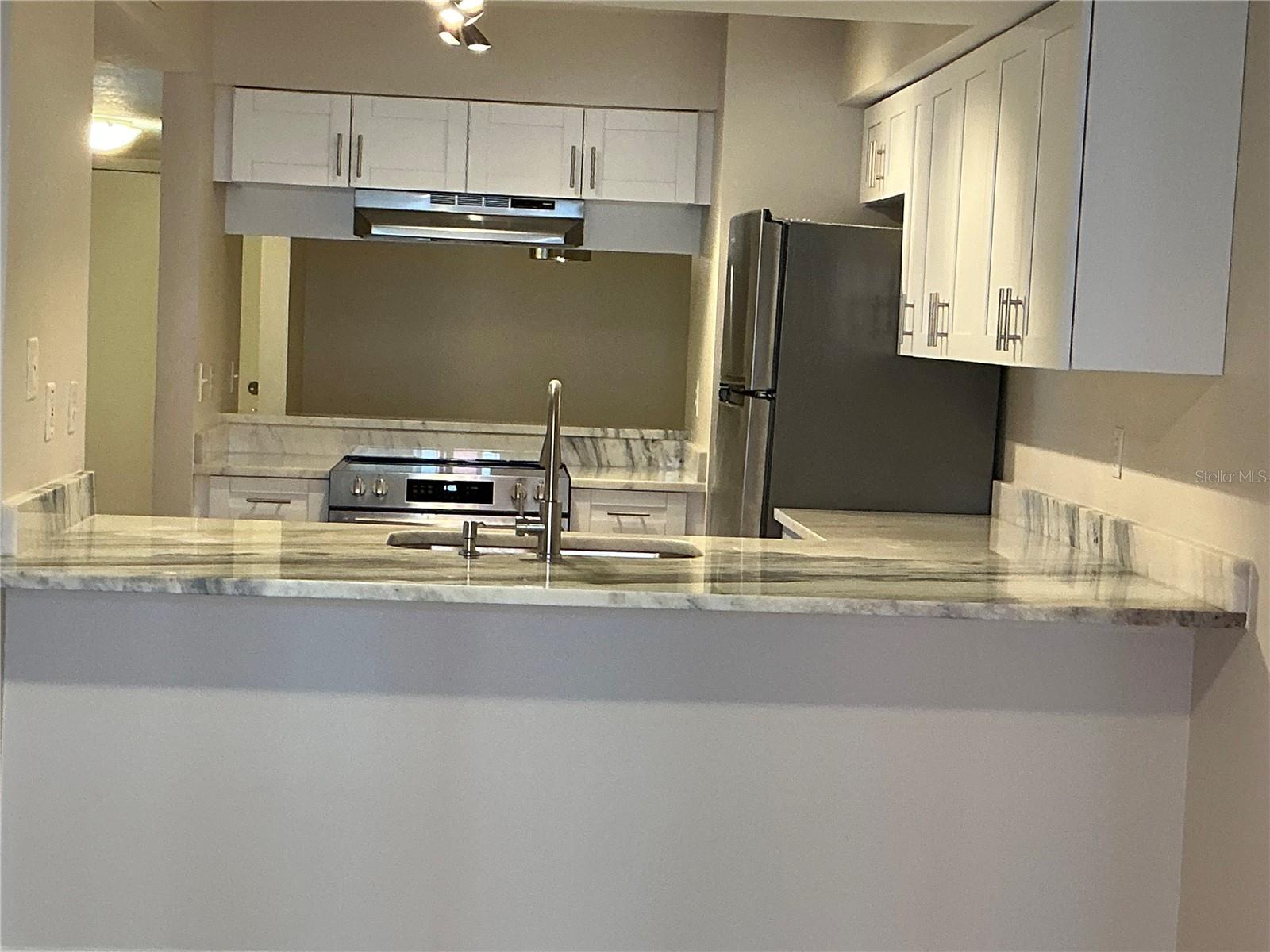 Image 3 of 12 For 3002 Cleveland Street B4