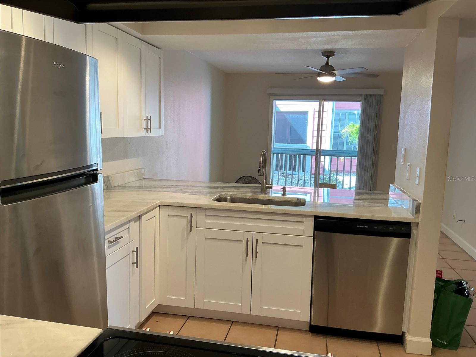 Image 5 of 12 For 3002 Cleveland Street B4