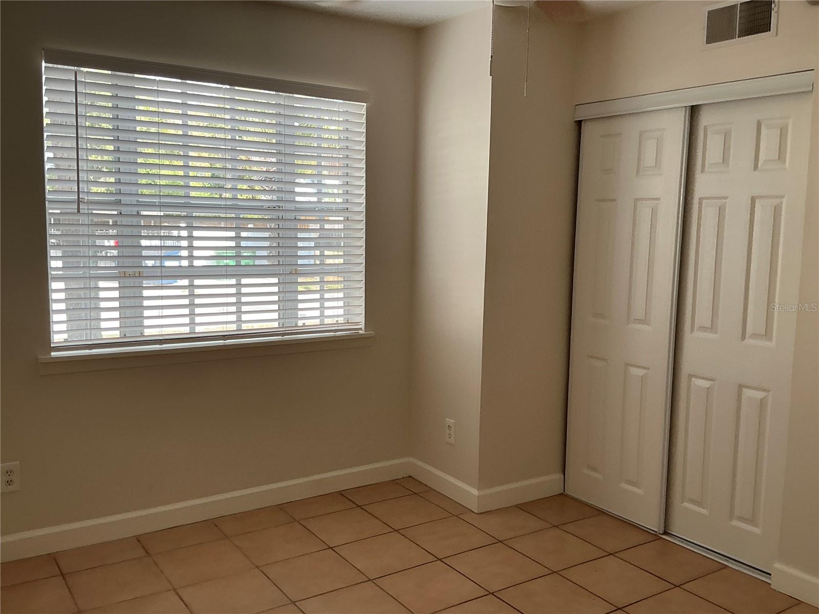 Image 6 of 12 For 3002 Cleveland Street B4