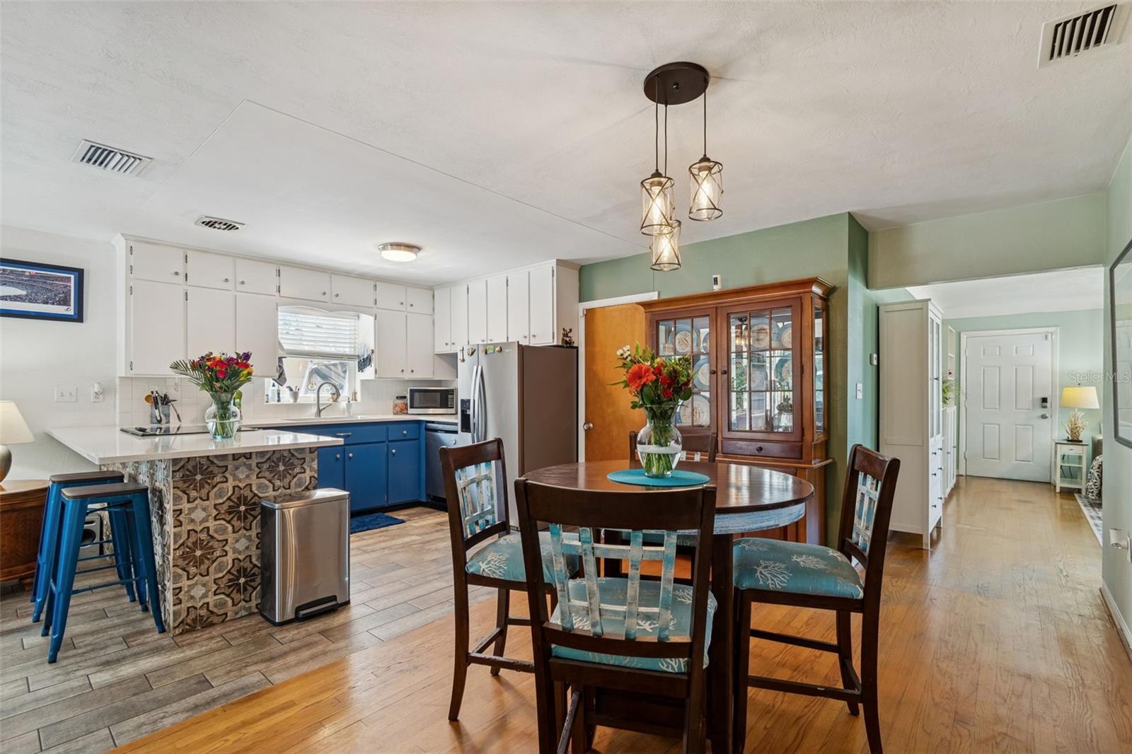 Image 18 of 63 For 5300 6th Street S