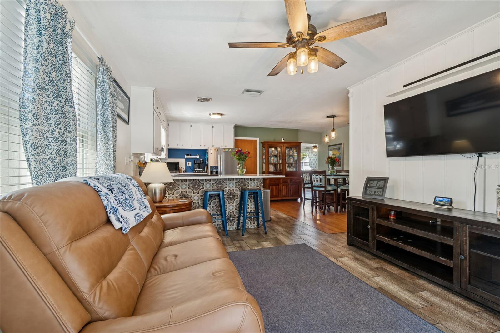 Image 27 of 63 For 5300 6th Street S