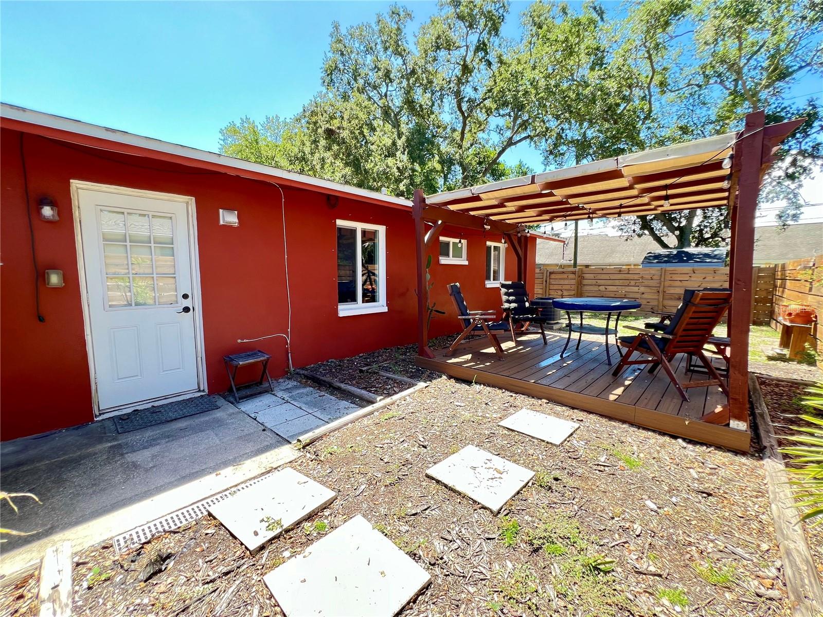 Image 2 of 13 For 559 Laura Lane