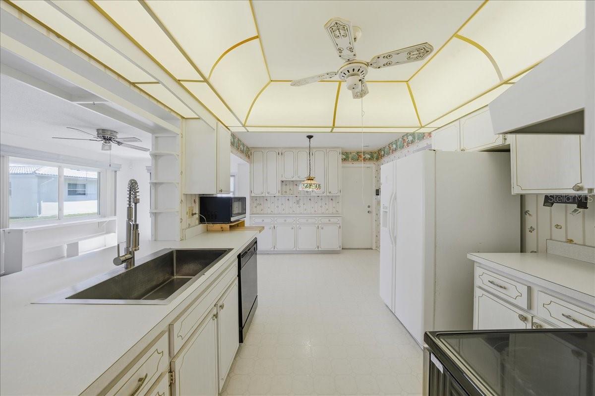 Image 14 of 38 For 10197 44th Street N