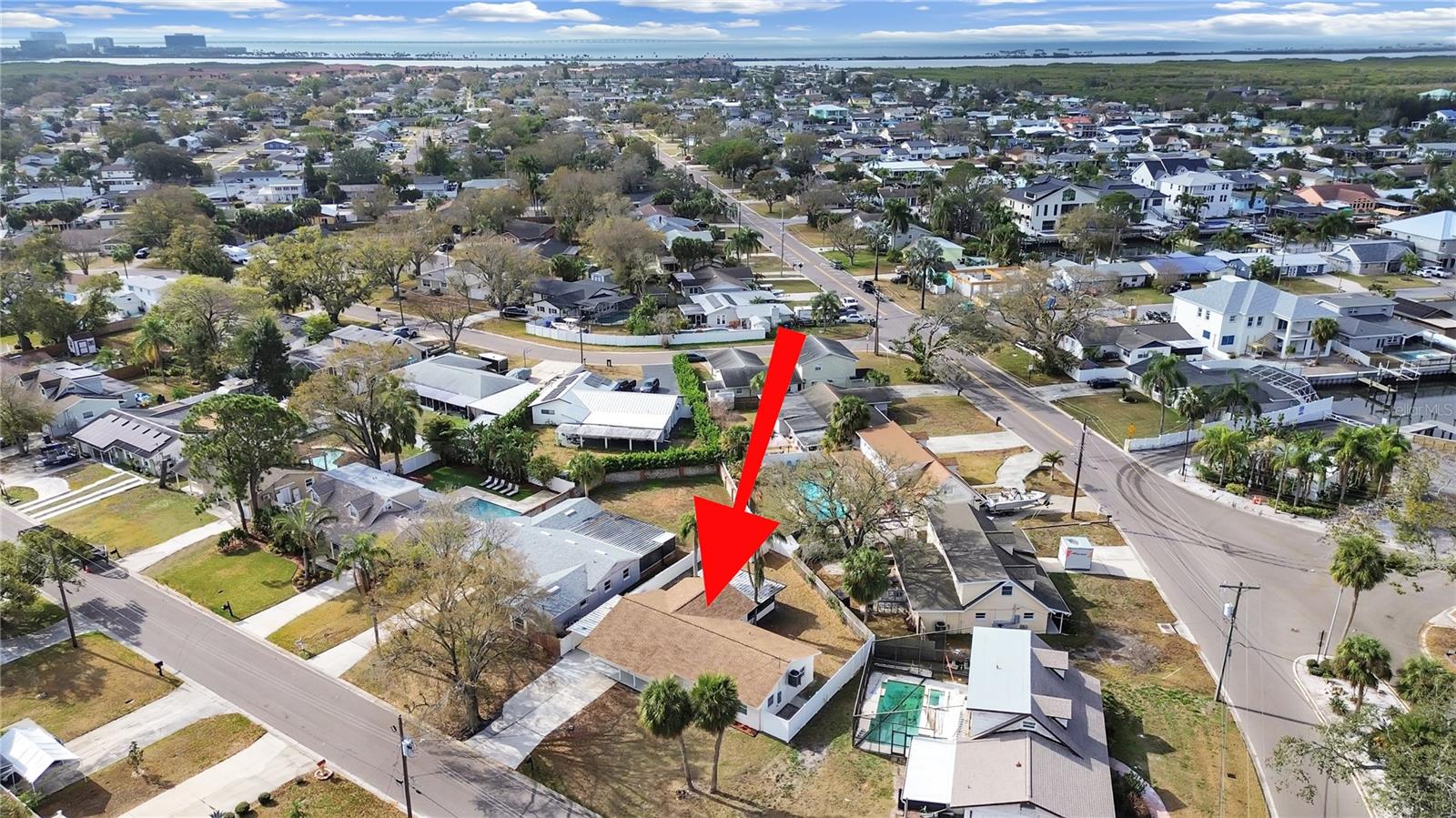 Listing photo id 15 for 4928 Shetland Avenue