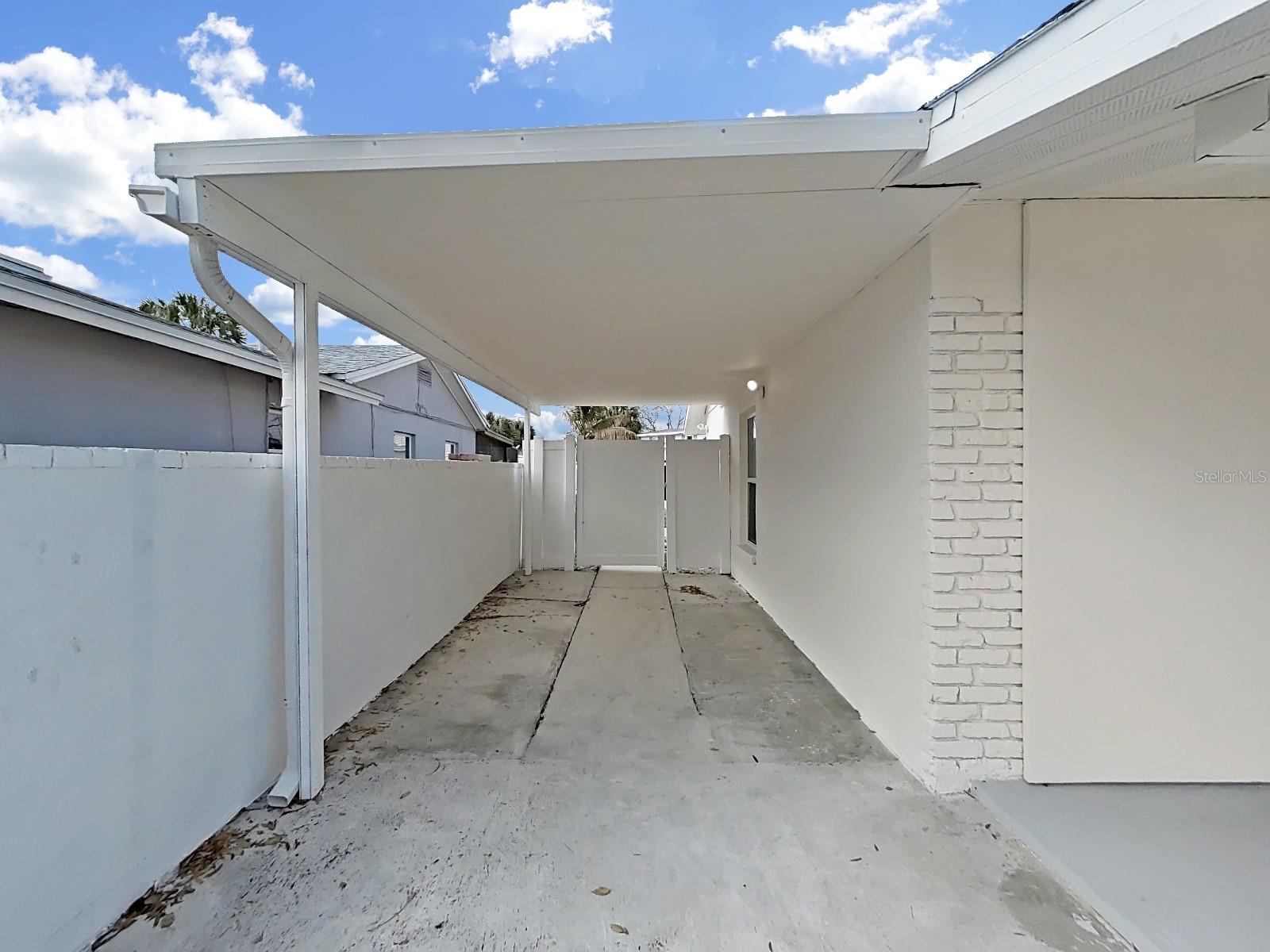 Listing photo id 21 for 4928 Shetland Avenue