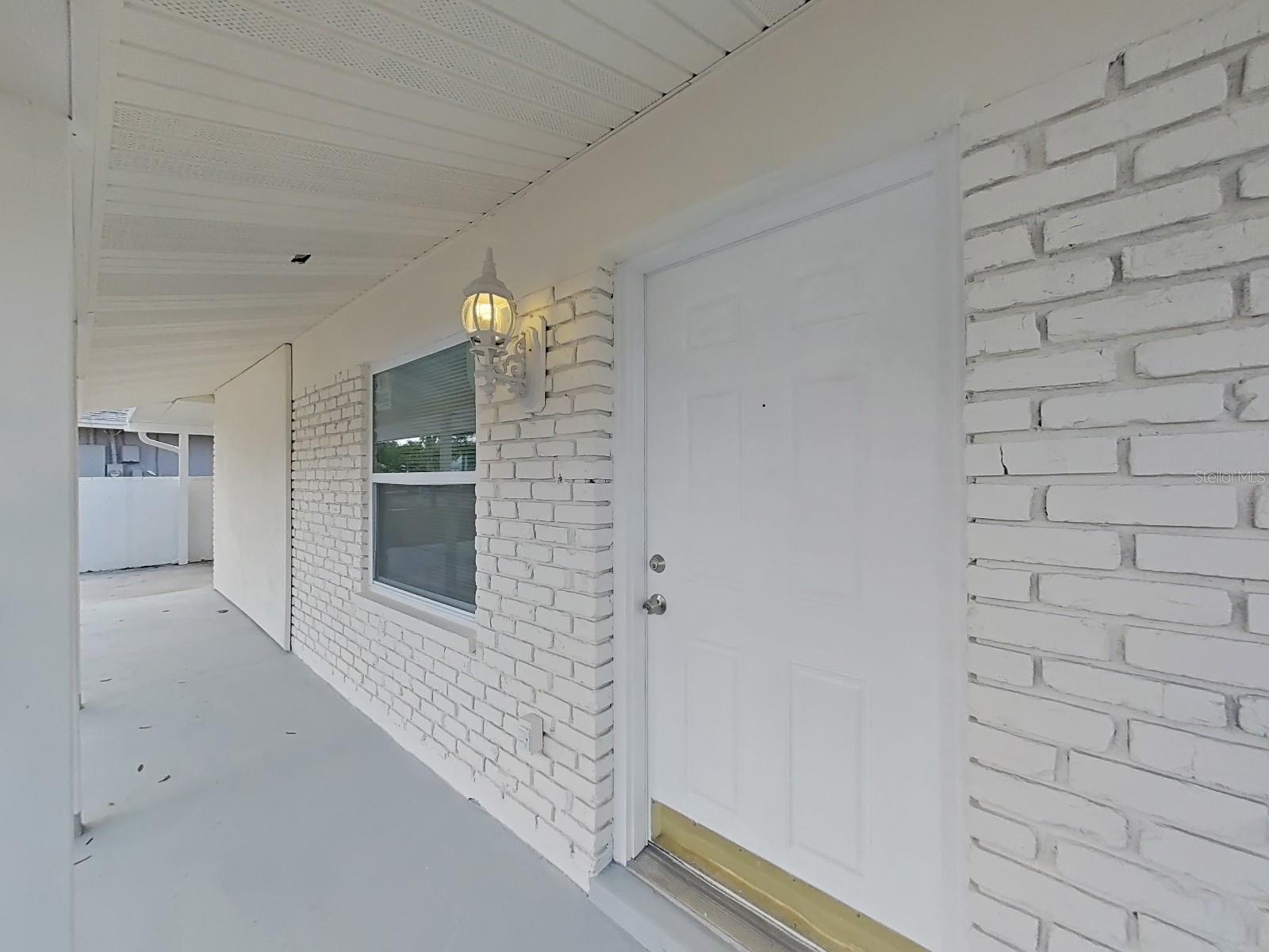 Listing photo id 24 for 4928 Shetland Avenue