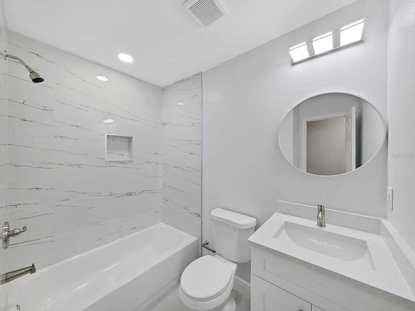 Listing photo id 31 for 4928 Shetland Avenue