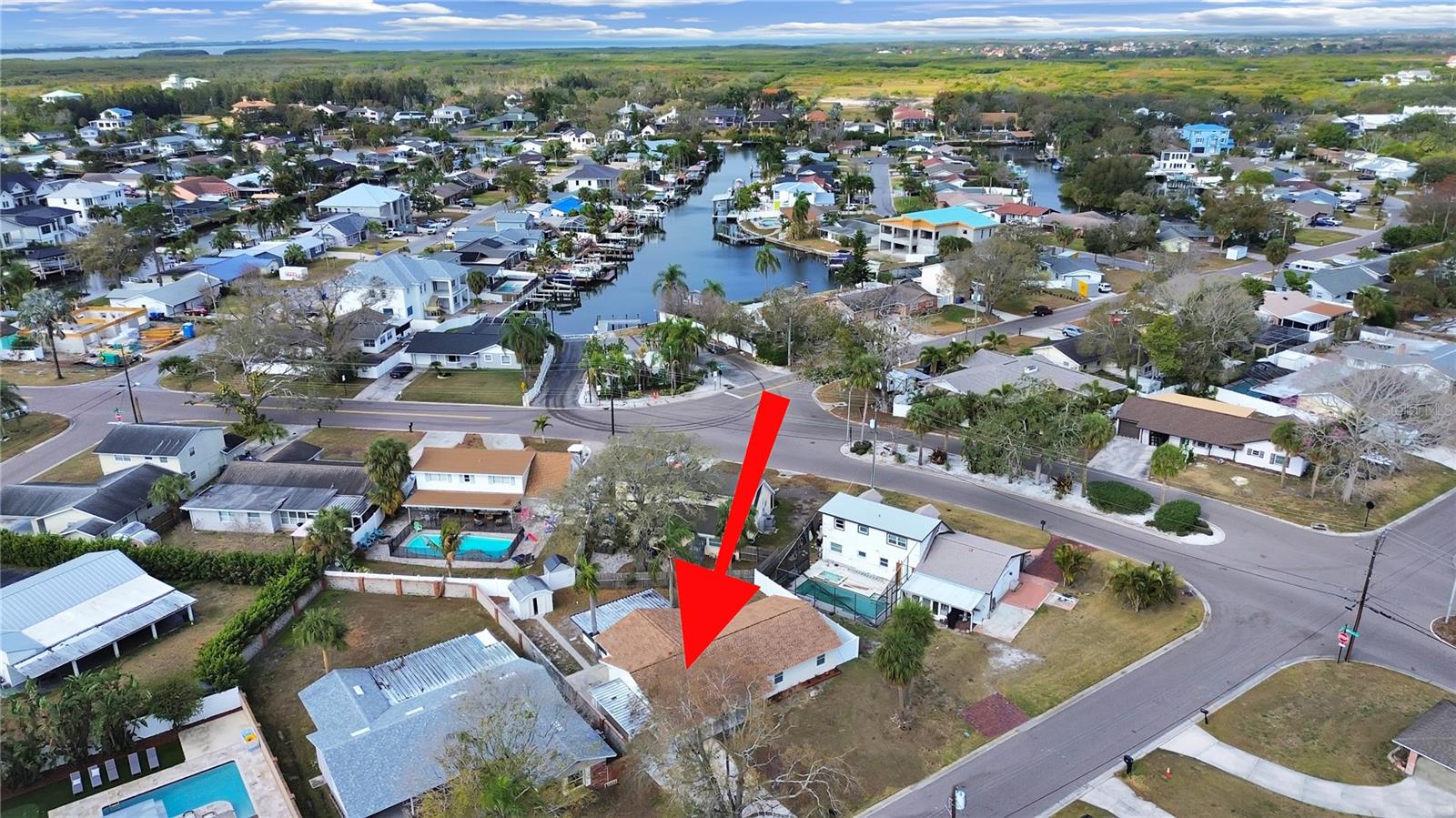 Listing photo id 7 for 4928 Shetland Avenue