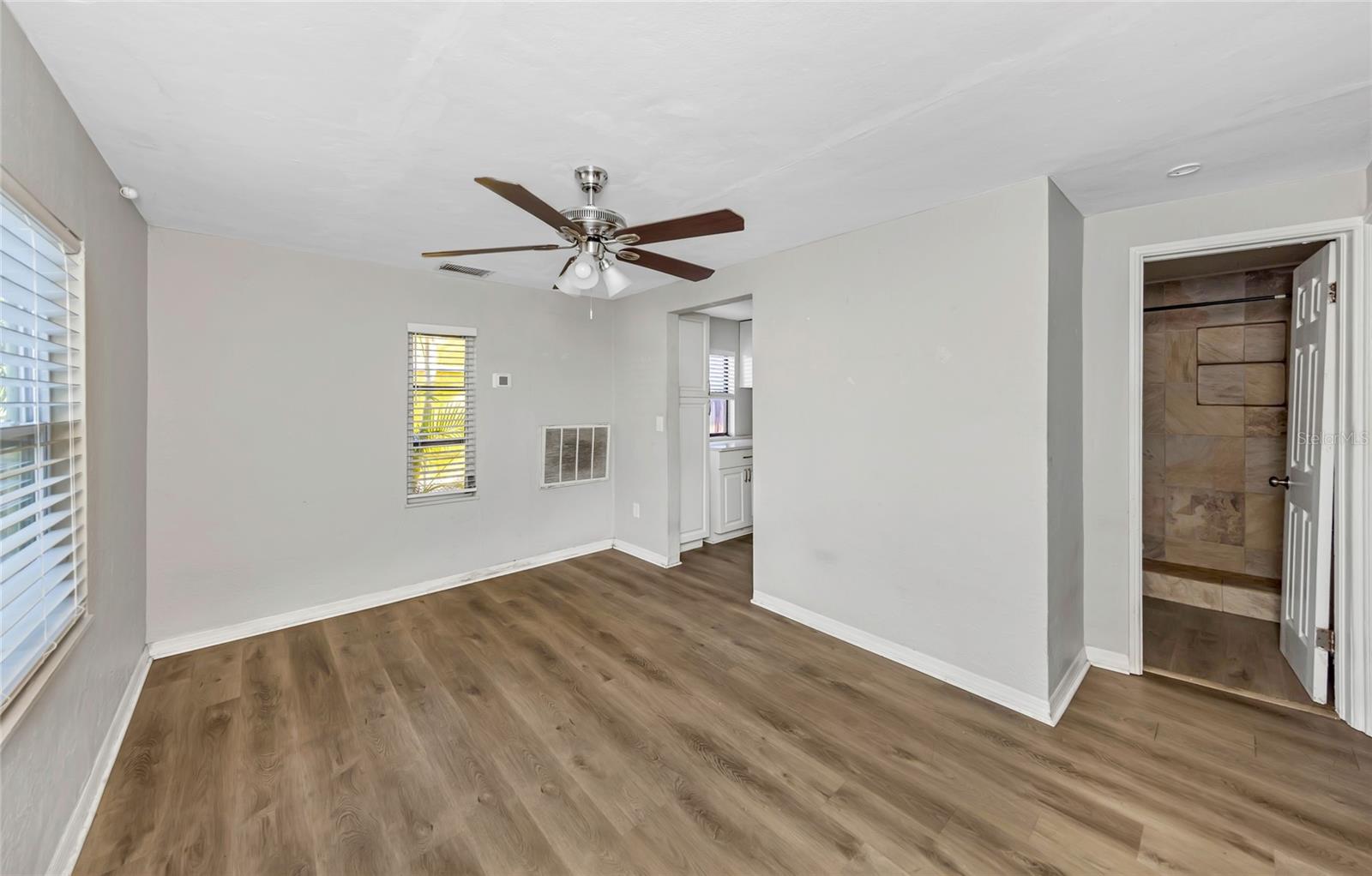 Image 9 of 20 For 4139 26th Street N