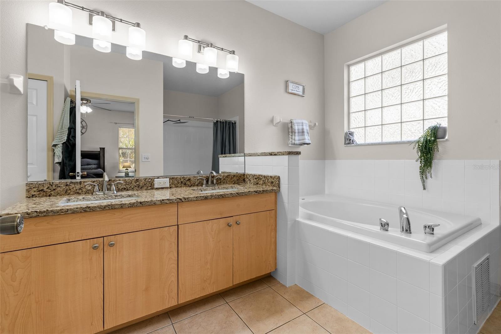 Image 25 of 40 For 4068 Alan Drive