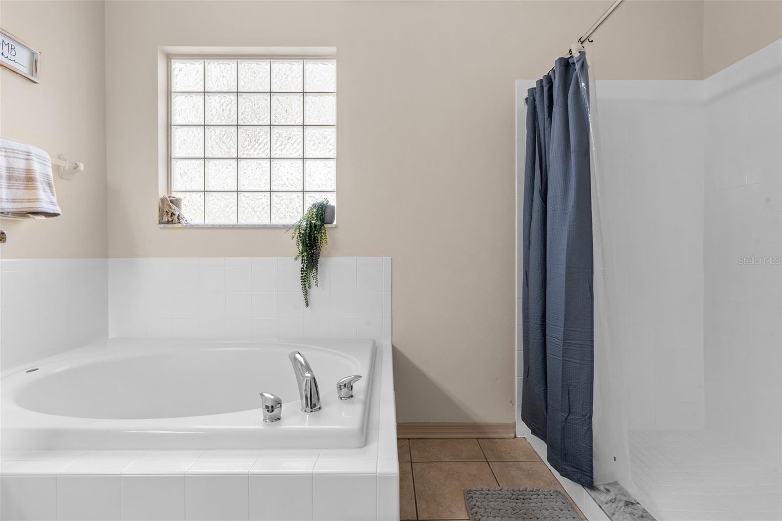 Image 26 of 40 For 4068 Alan Drive