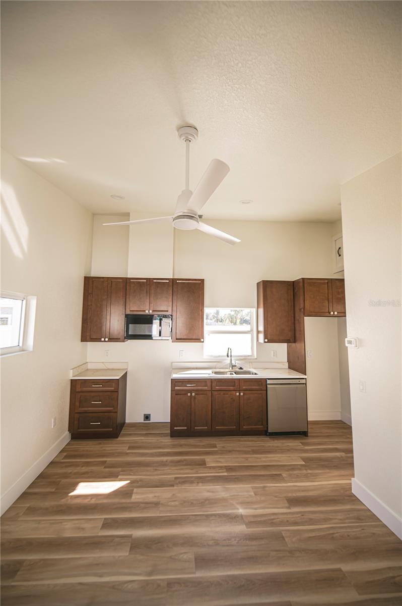 Image 3 of 7 For 2028 14th Avenue S