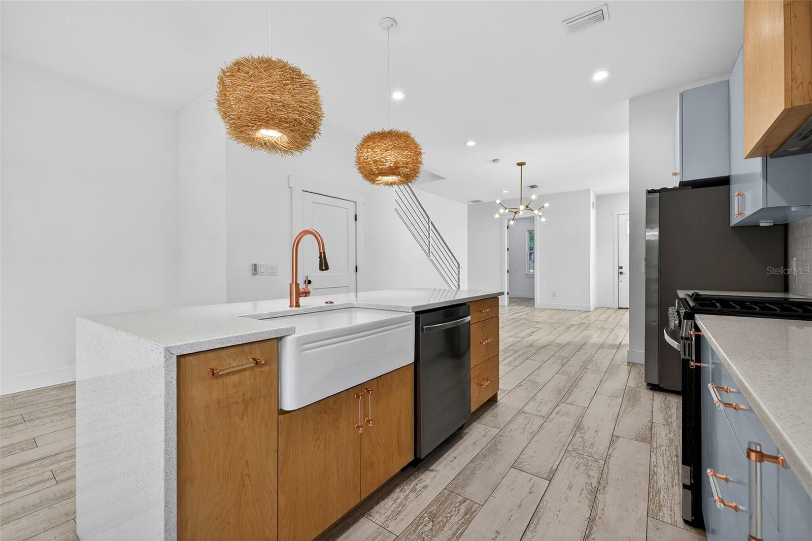 Image 12 of 41 For 611 24th Avenue N