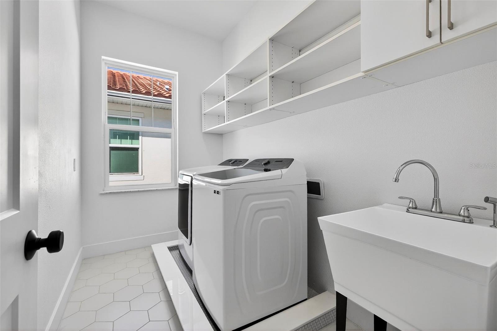 Image 27 of 41 For 611 24th Avenue N