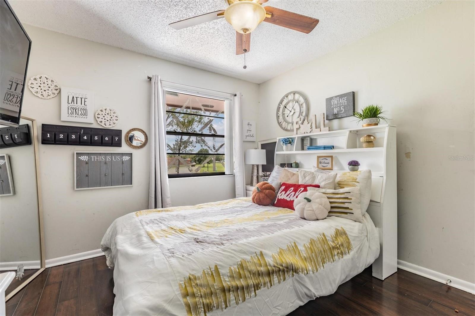 Image 15 of 20 For 10520 Winrock Place