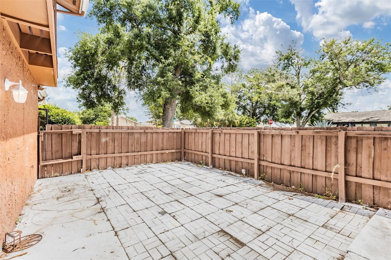 Image 17 of 20 For 10520 Winrock Place