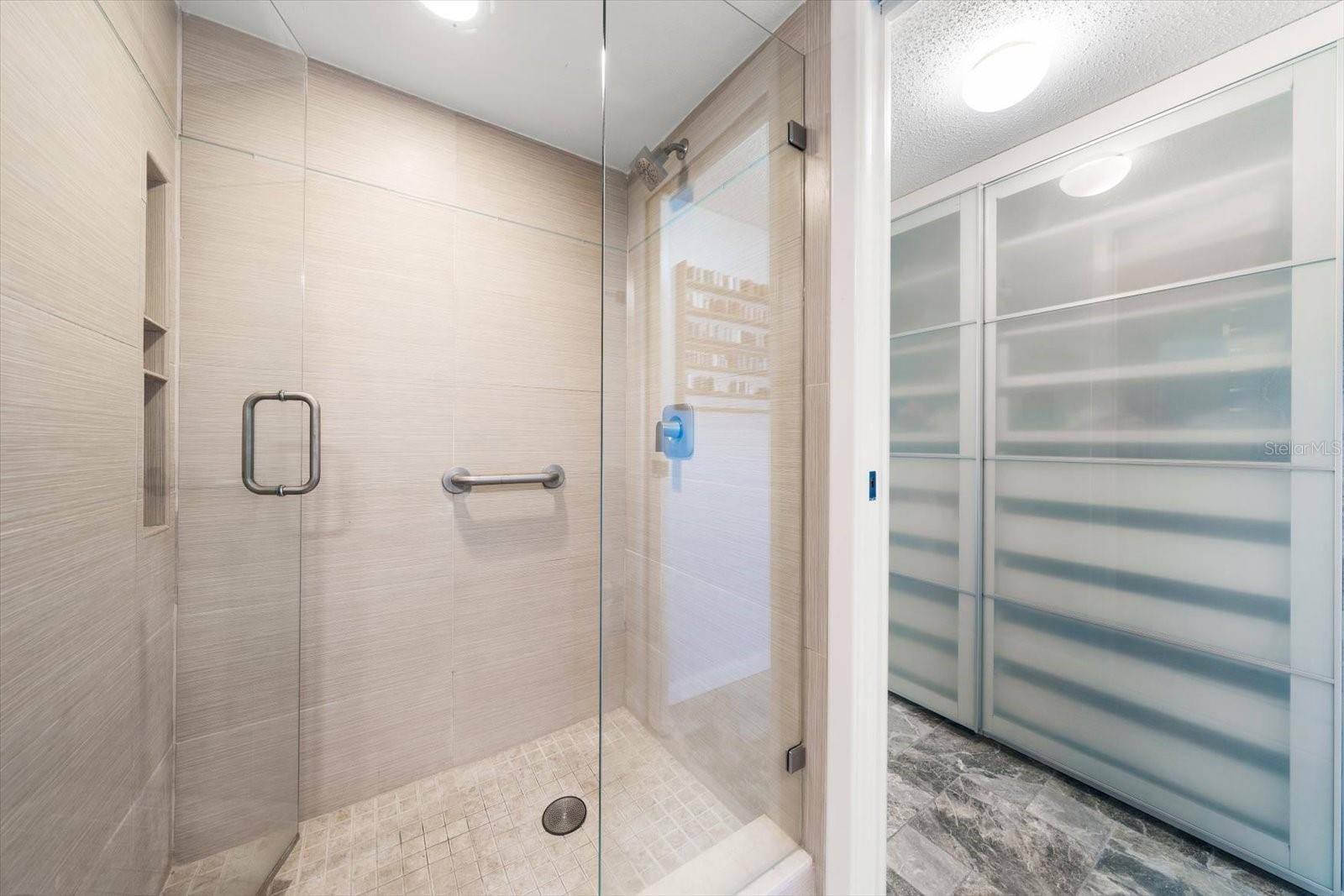 Image 21 of 41 For 80 Rogers Street 2a