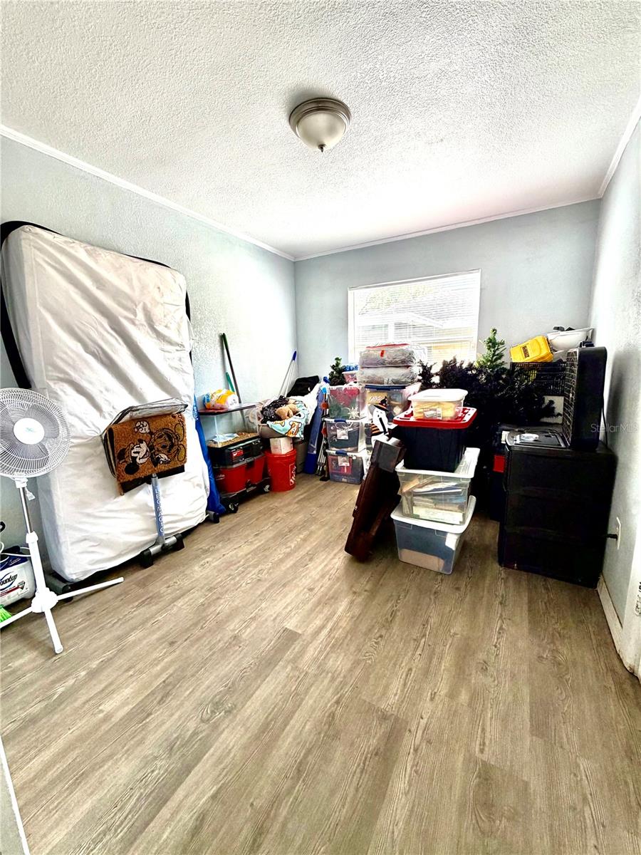 Image 11 of 19 For 939 26th Street Nw