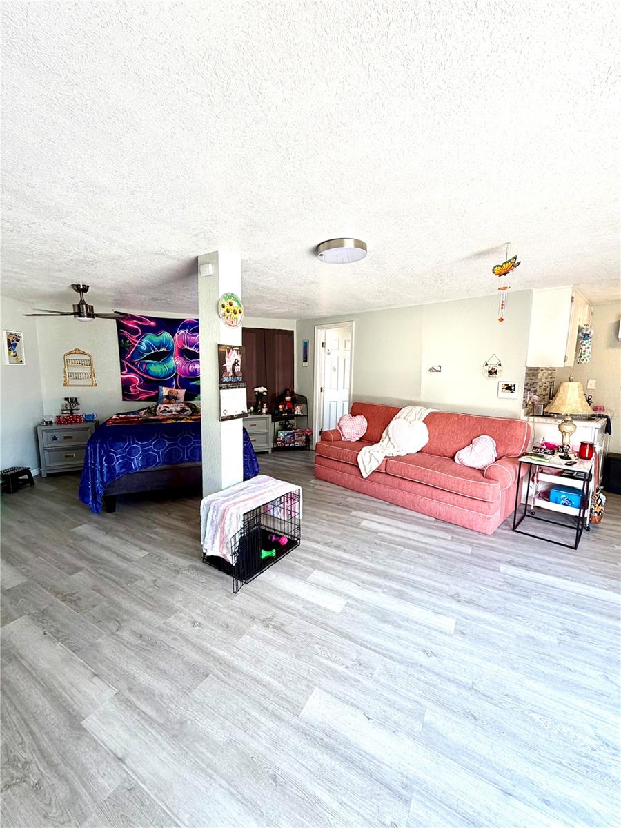 Image 15 of 19 For 939 26th Street Nw