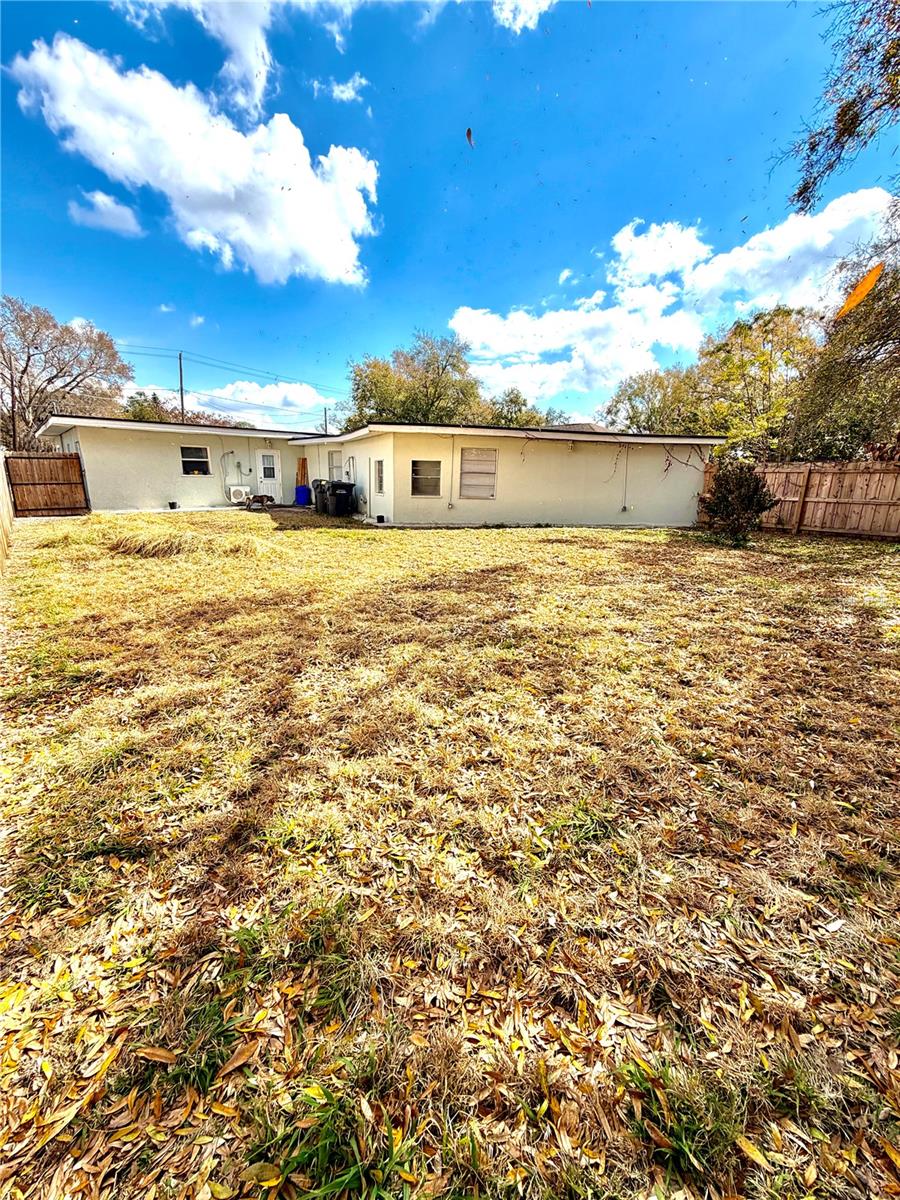 Image 18 of 19 For 939 26th Street Nw