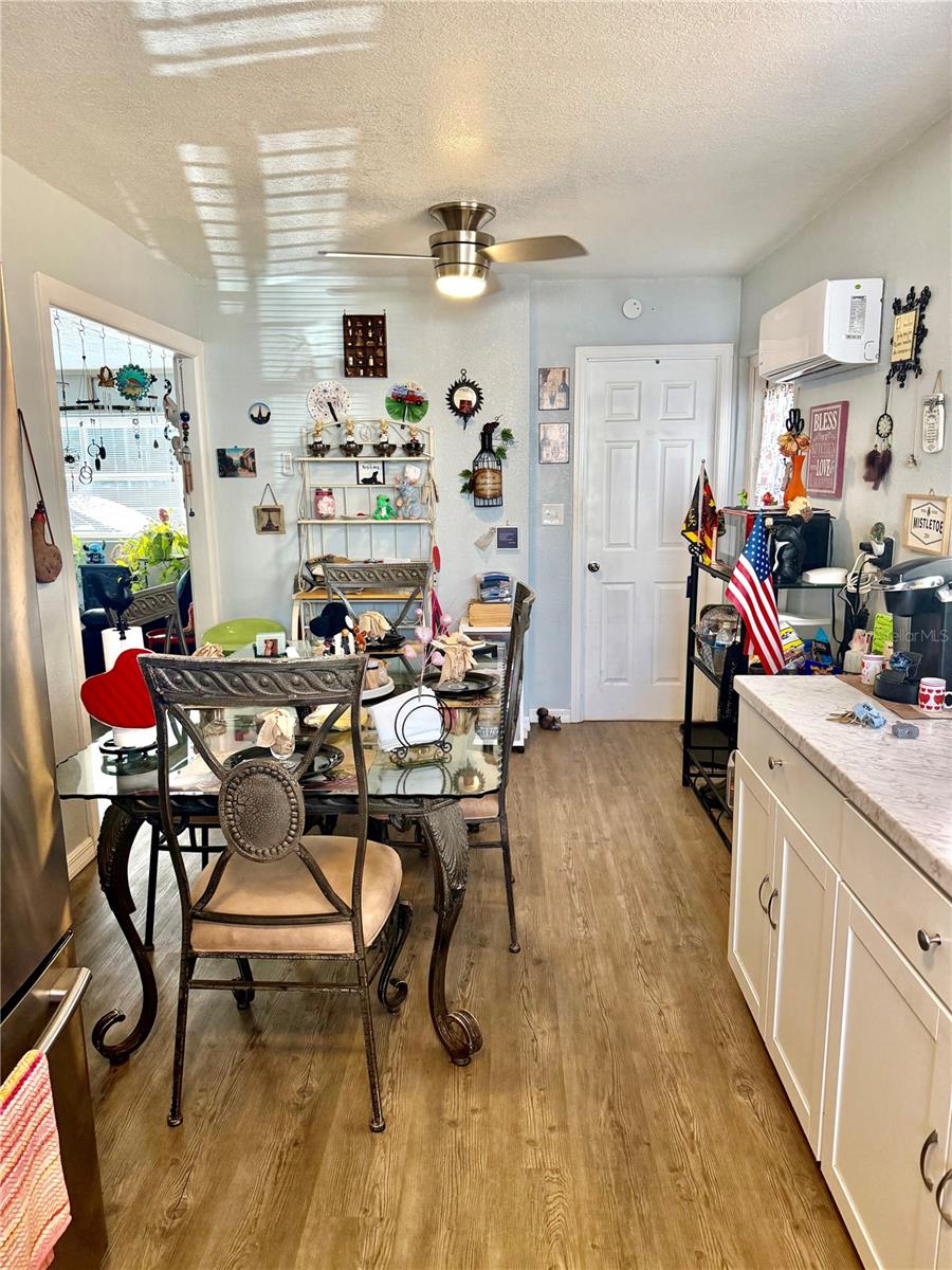 Image 7 of 19 For 939 26th Street Nw