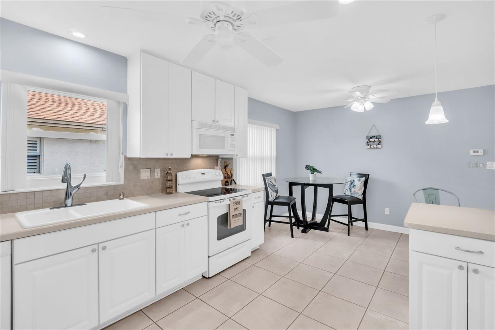 Image 13 of 44 For 3466 Maclaren Drive