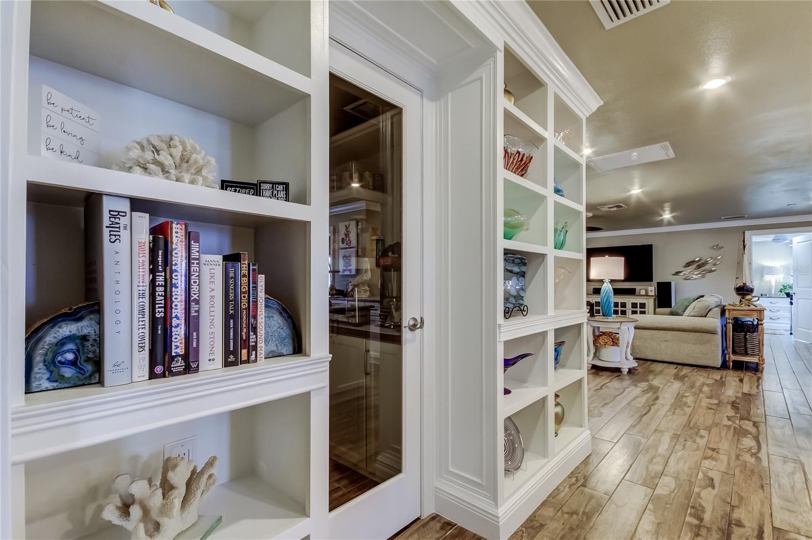 Image 26 of 96 For 3835 48 Avenue S