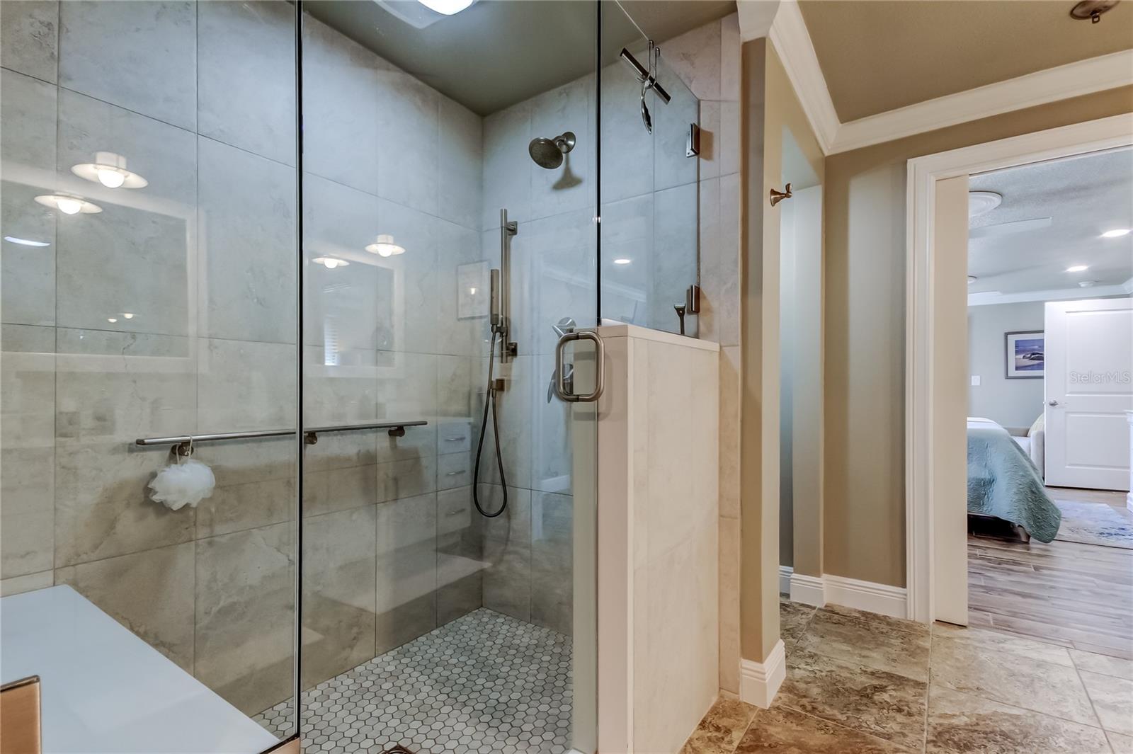 Image 38 of 96 For 3835 48 Avenue S