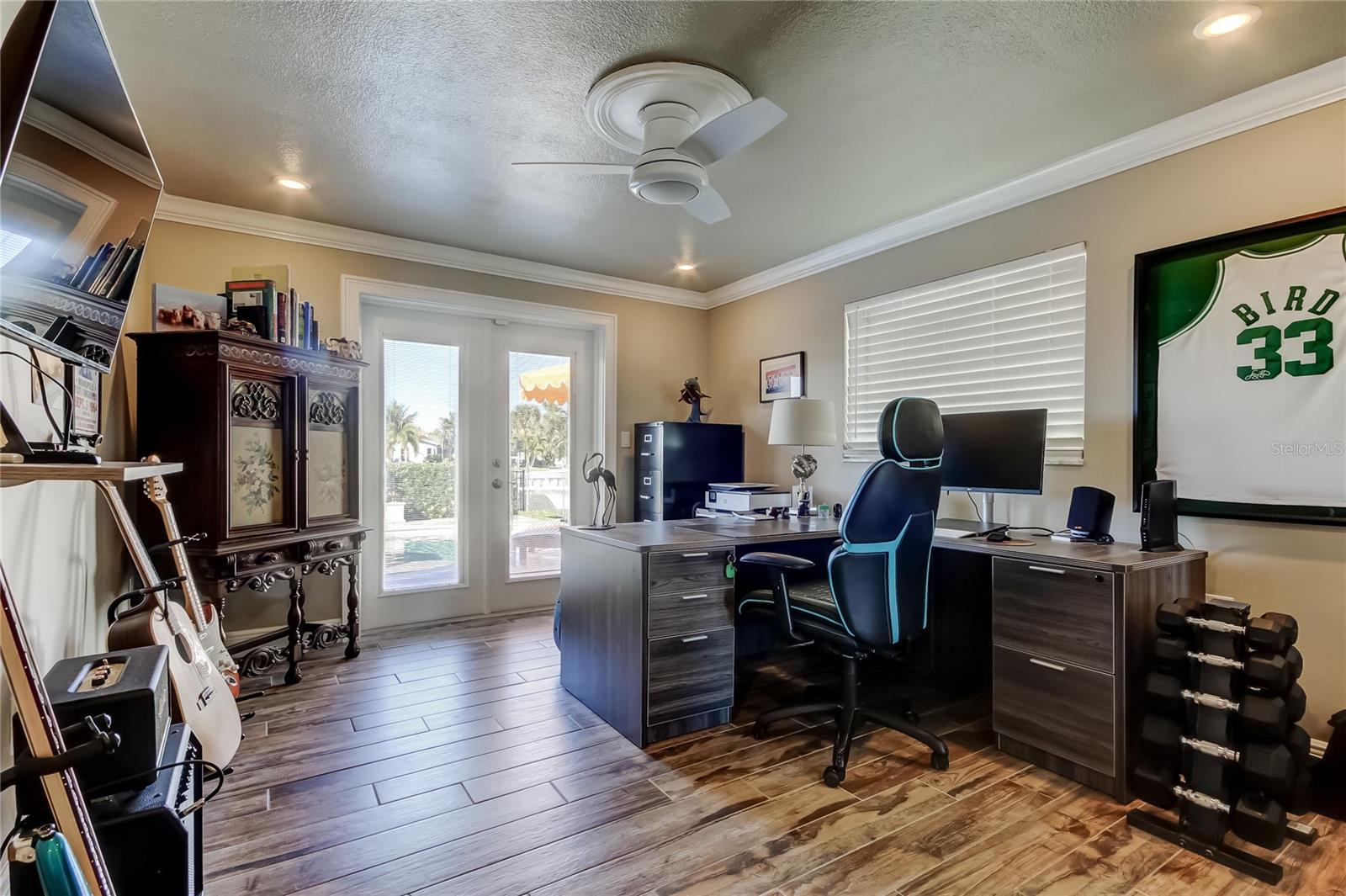 Image 46 of 96 For 3835 48 Avenue S