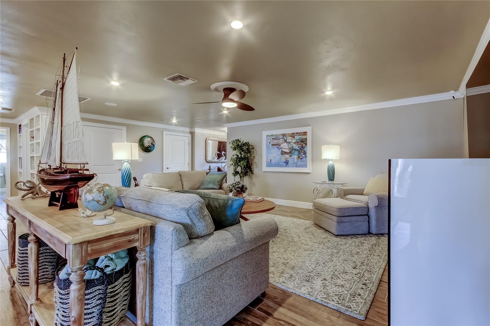 Image 8 of 96 For 3835 48 Avenue S