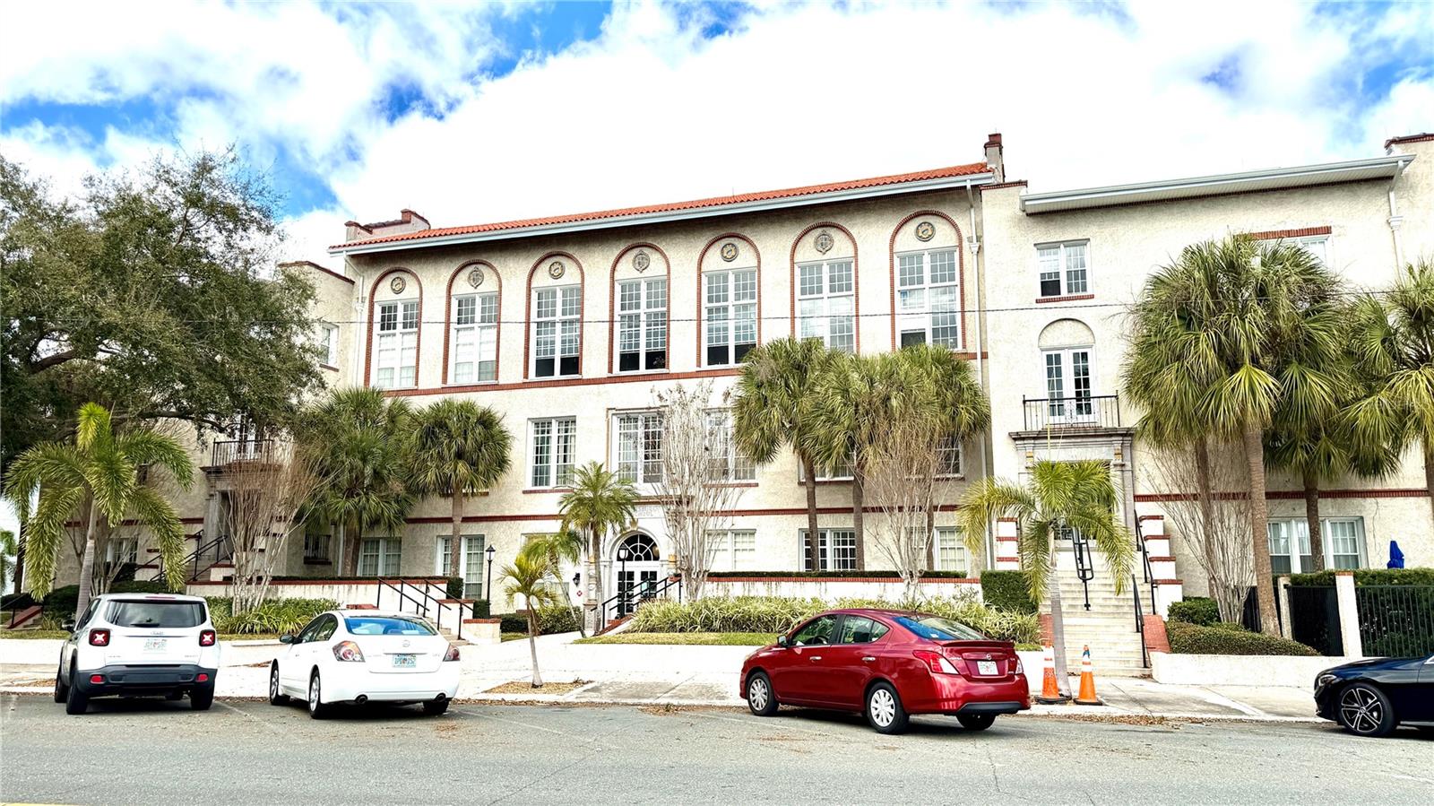 Details for 701 Mirror Lake Drive N 121, ST PETERSBURG, FL 33701