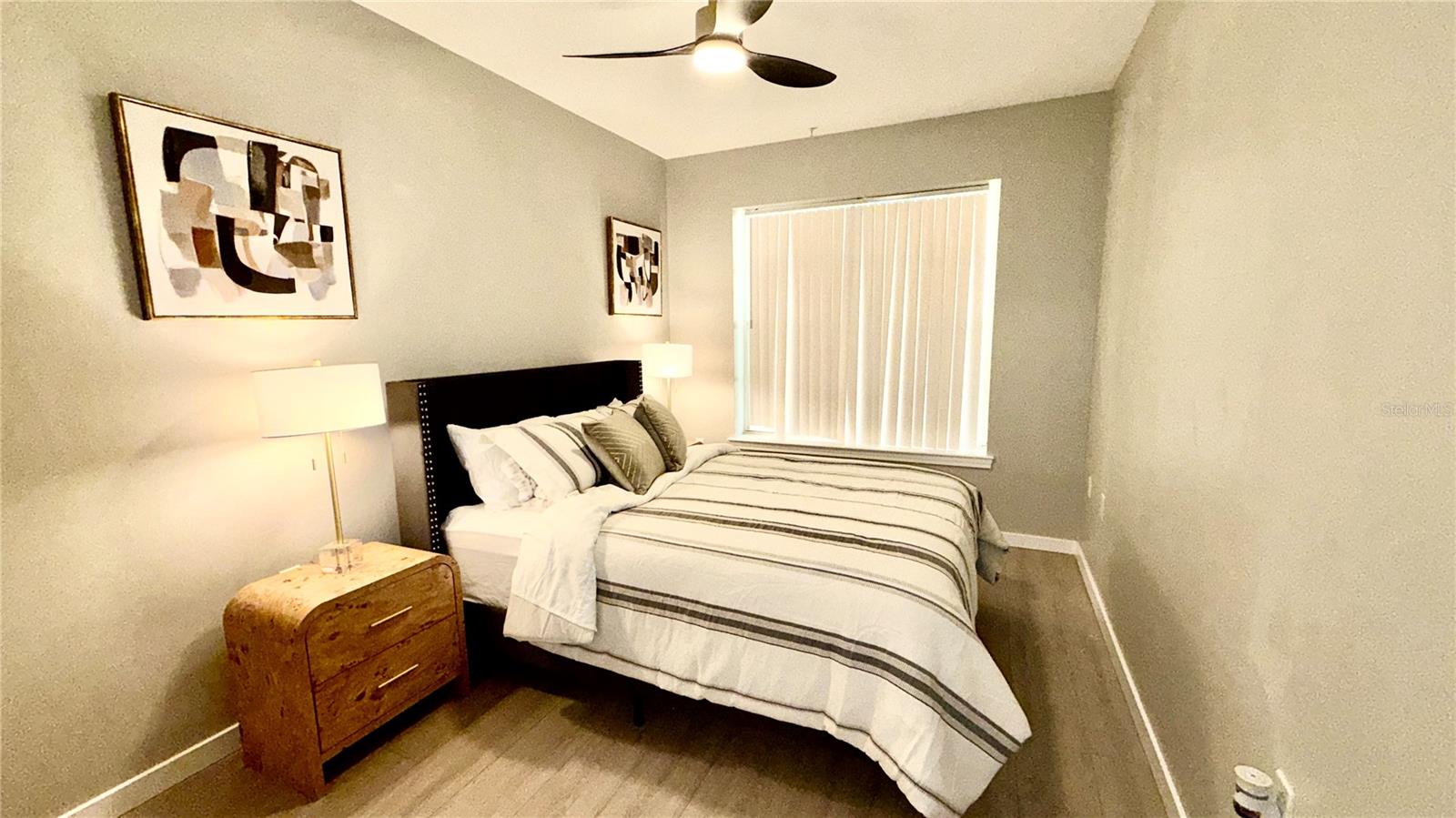 Image 35 of 63 For 701 Mirror Lake Drive N 121