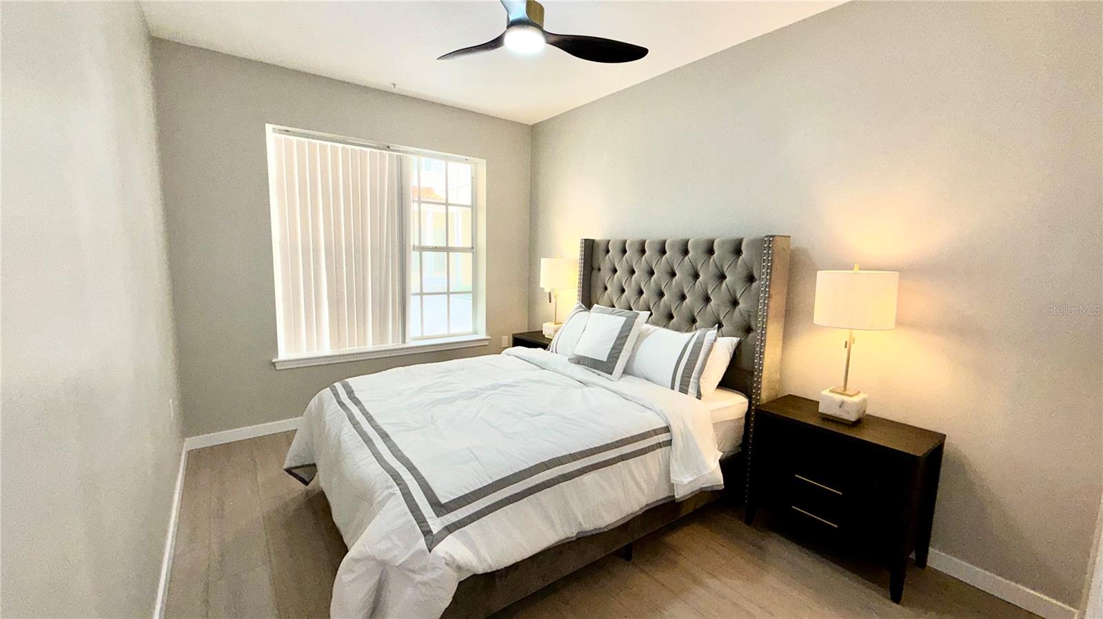 Image 39 of 63 For 701 Mirror Lake Drive N 121