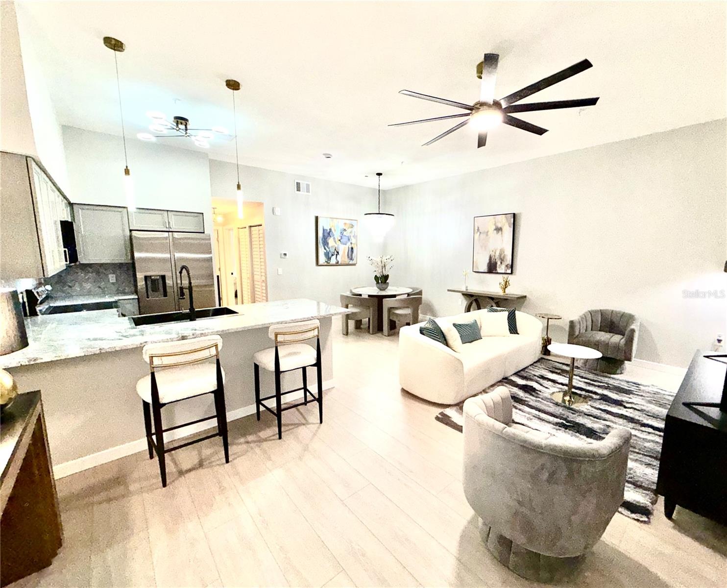 Image 4 of 63 For 701 Mirror Lake Drive N 121