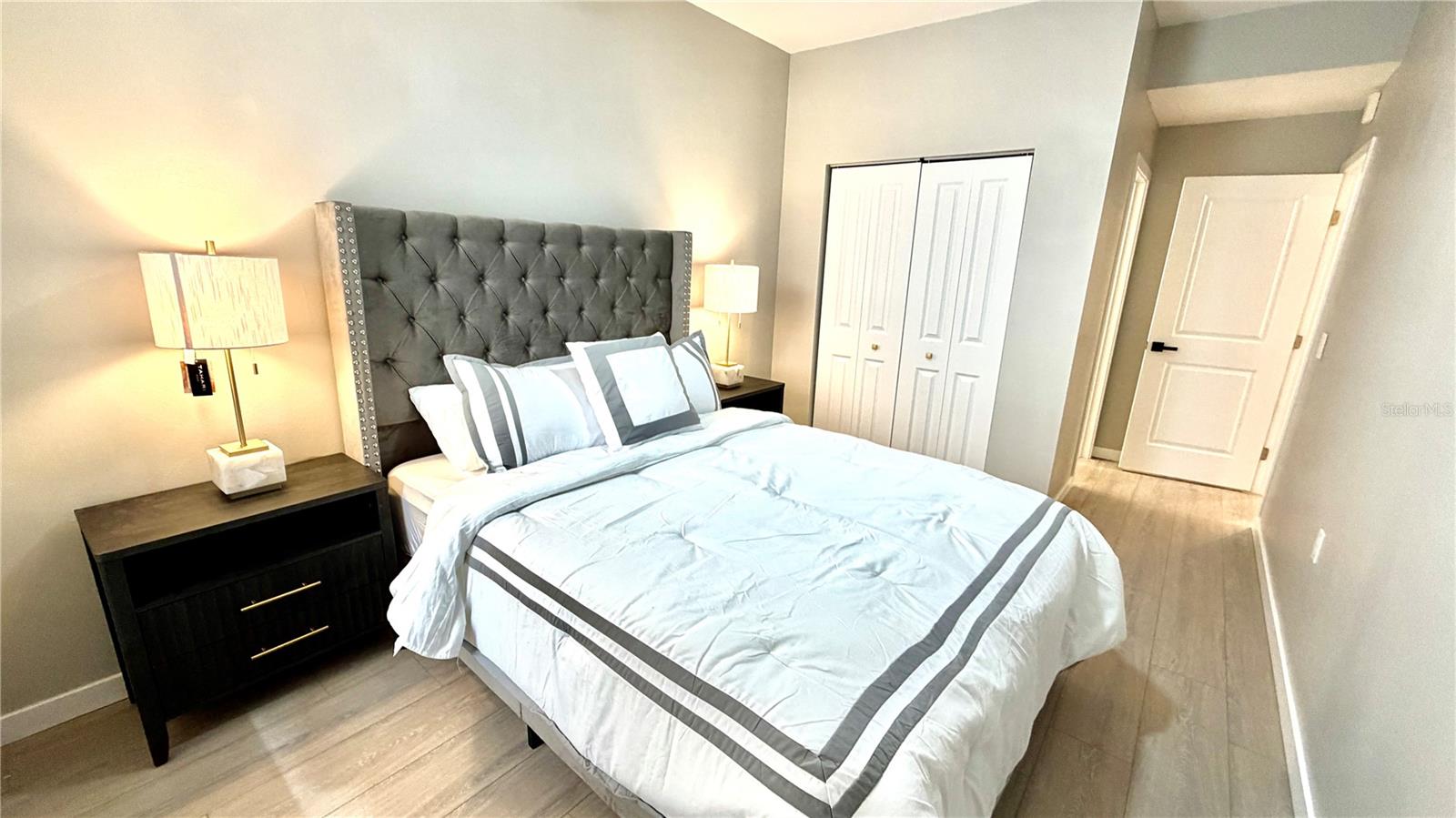 Image 42 of 63 For 701 Mirror Lake Drive N 121