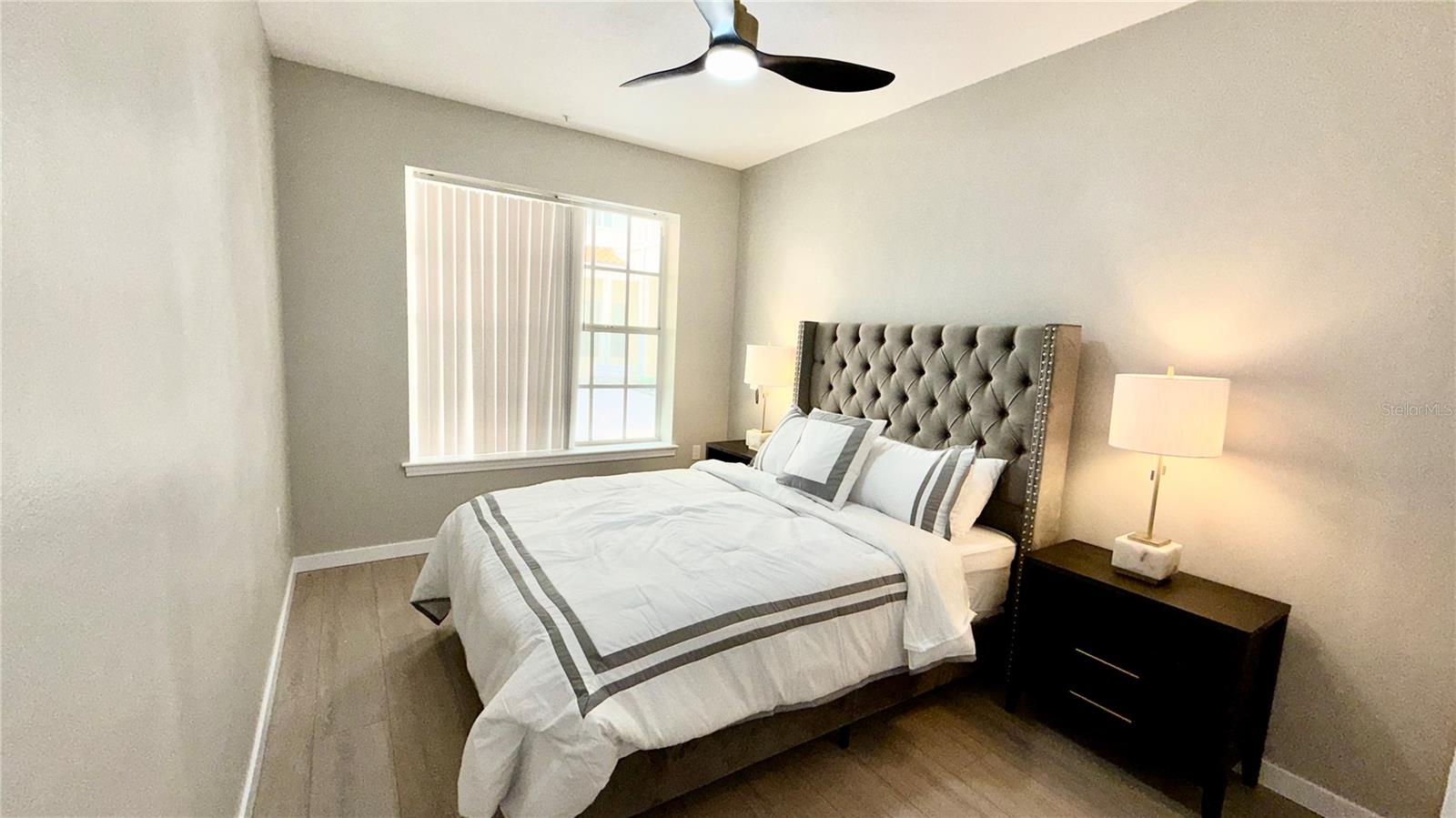 Image 43 of 63 For 701 Mirror Lake Drive N 121