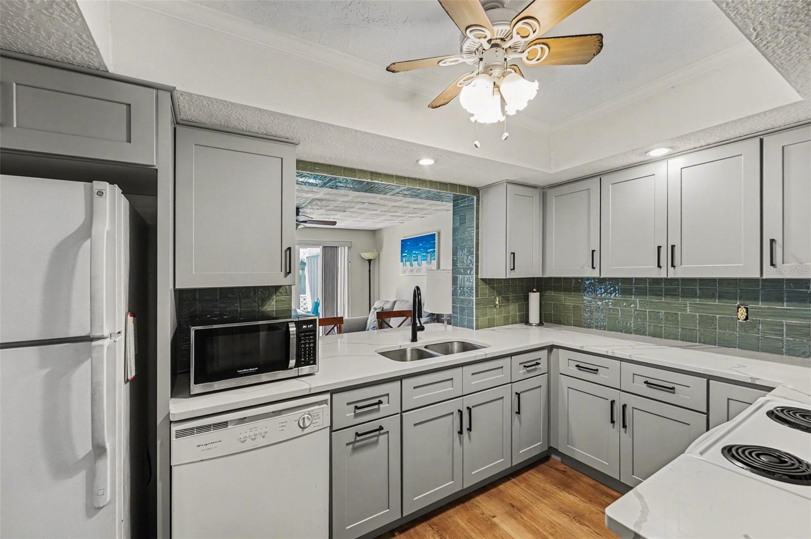 Image 11 of 30 For 6580 Golden Horseshoe Drive