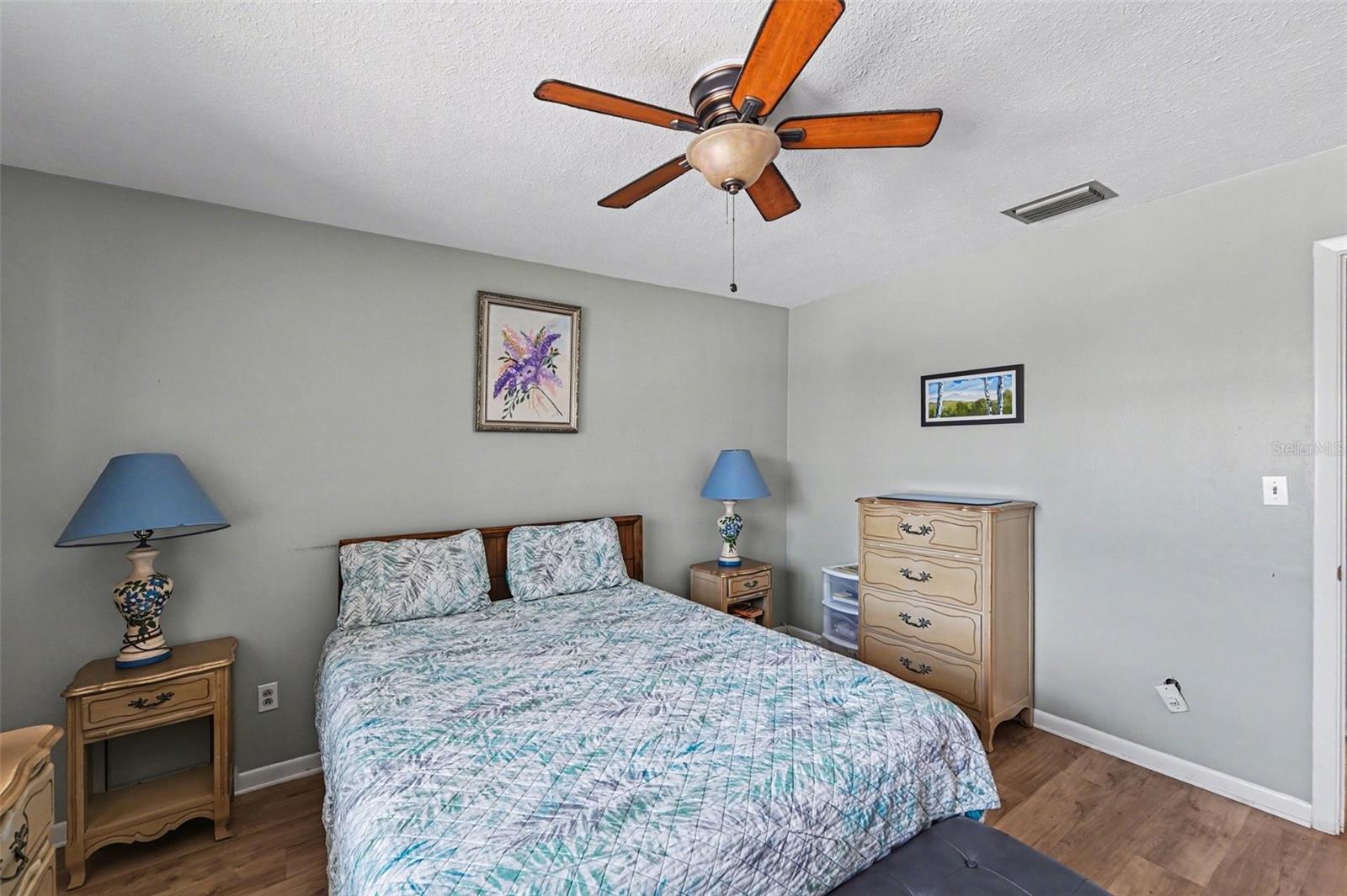 Image 15 of 30 For 6580 Golden Horseshoe Drive