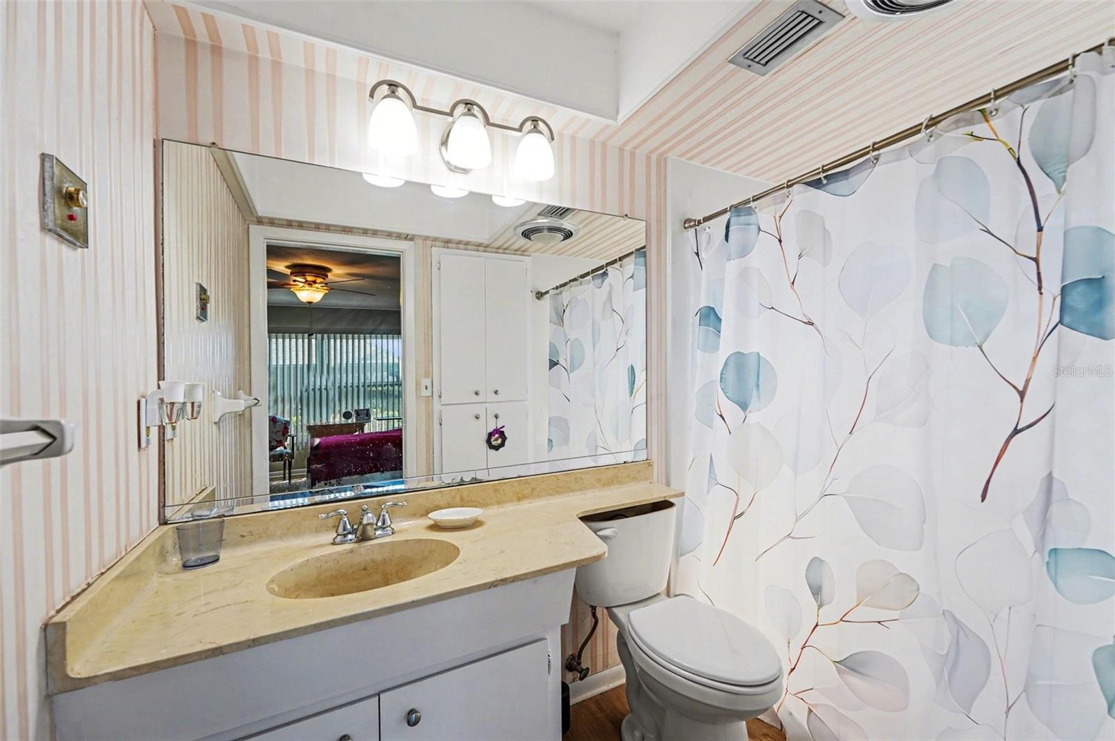 Image 20 of 30 For 6580 Golden Horseshoe Drive