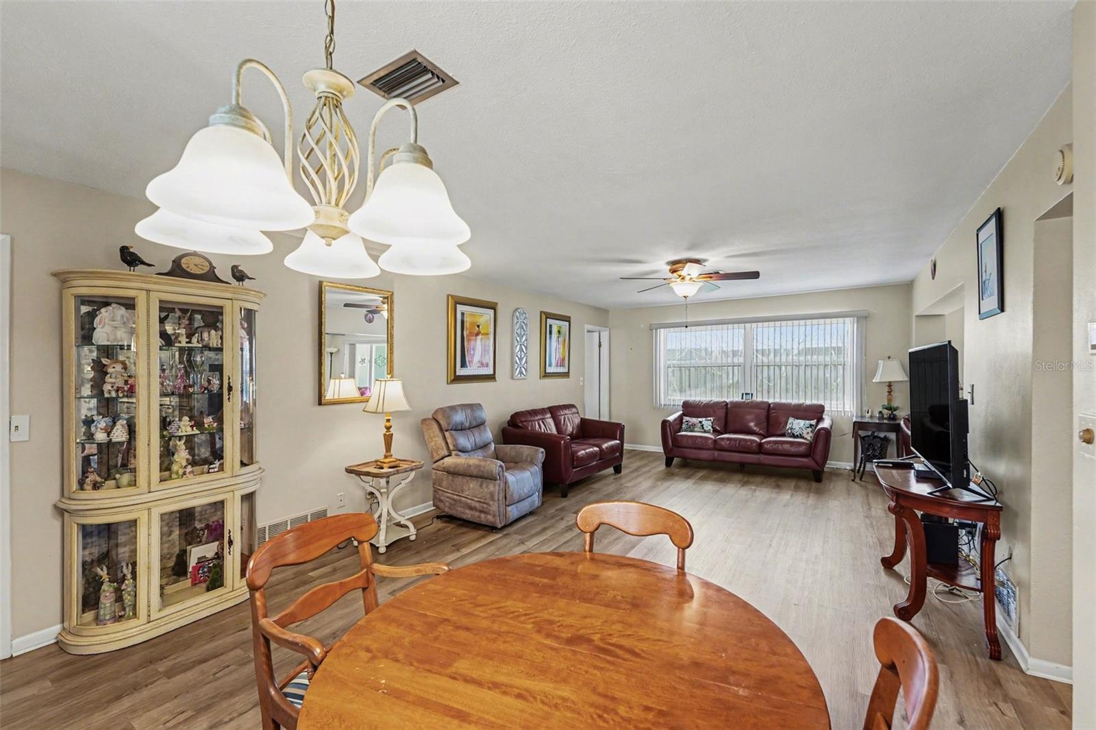 Image 7 of 30 For 6580 Golden Horseshoe Drive