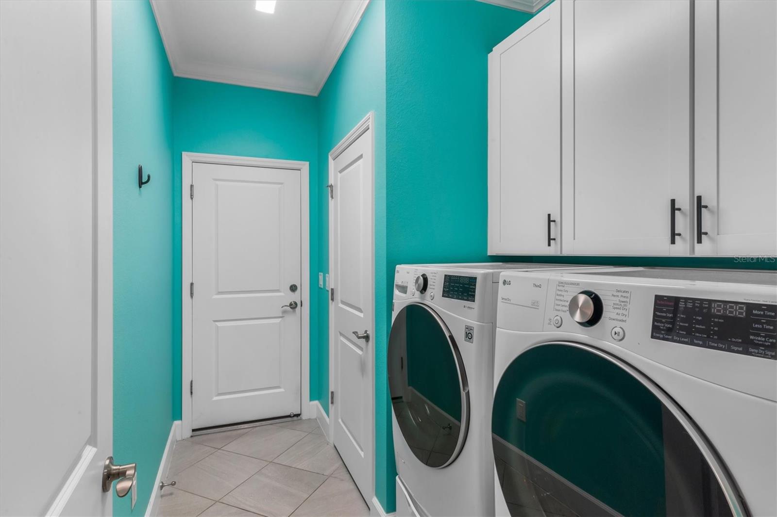 Image 25 of 51 For 485 Margaritaville Avenue