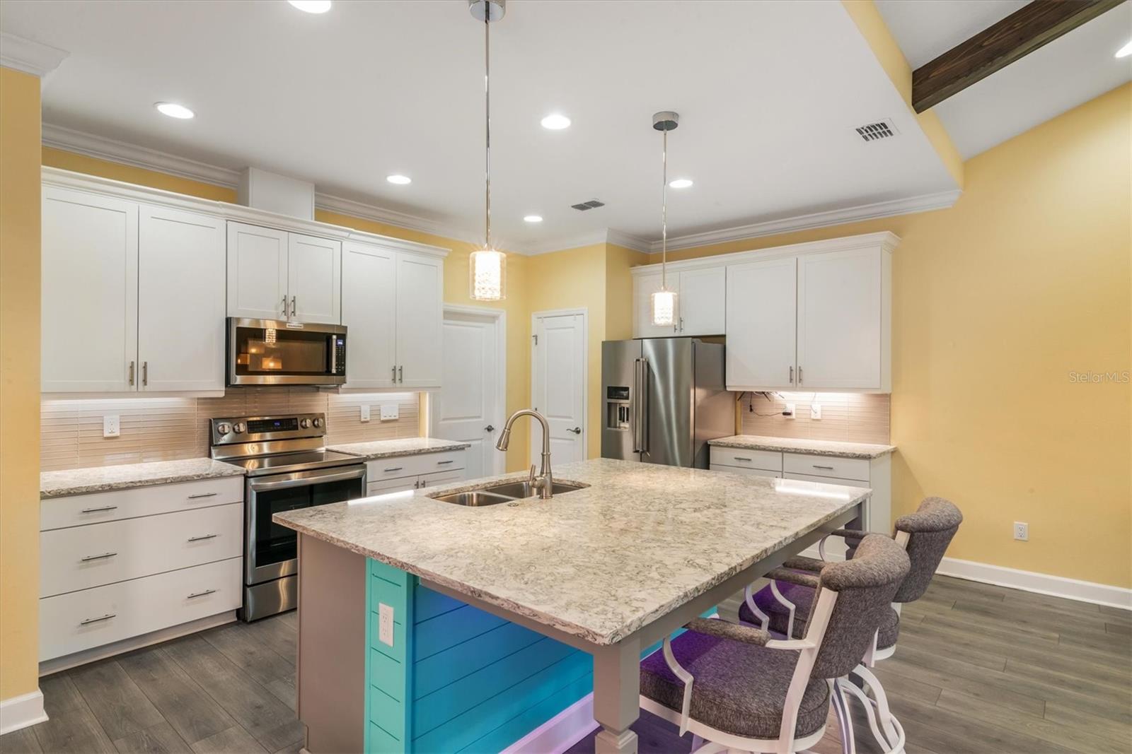 Image 8 of 51 For 485 Margaritaville Avenue