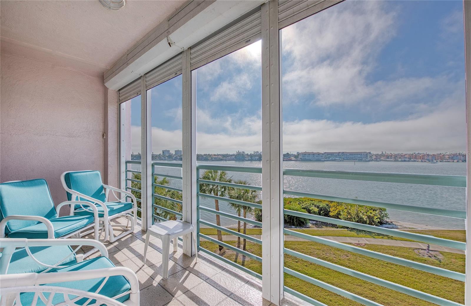 Image 11 of 39 For 8040 Sailboat Key Boulevard S 303