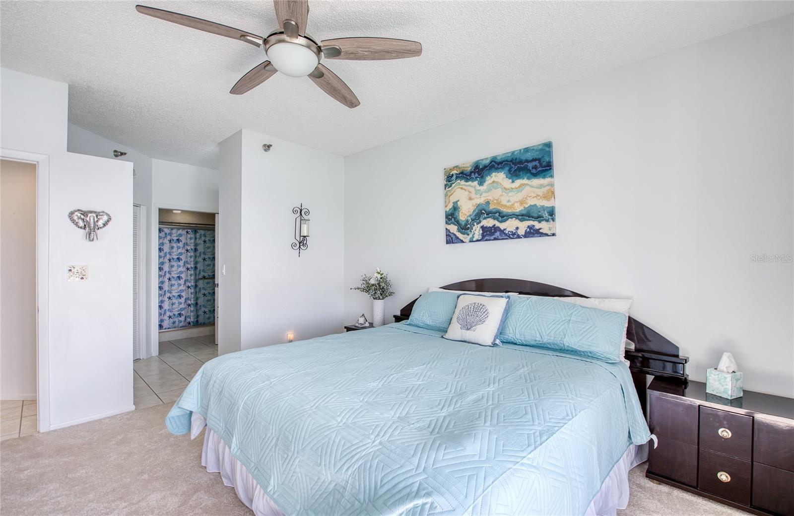 Image 22 of 39 For 8040 Sailboat Key Boulevard S 303