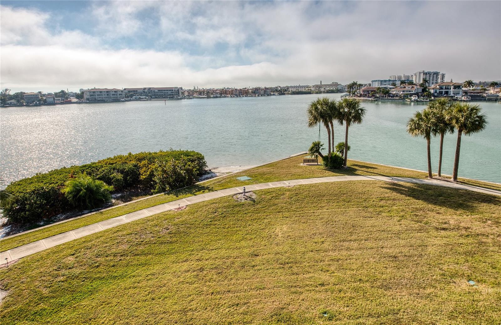 Image 37 of 39 For 8040 Sailboat Key Boulevard S 303