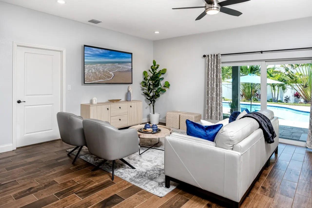 Image 8 of 33 For 920 8th Avenue Nw