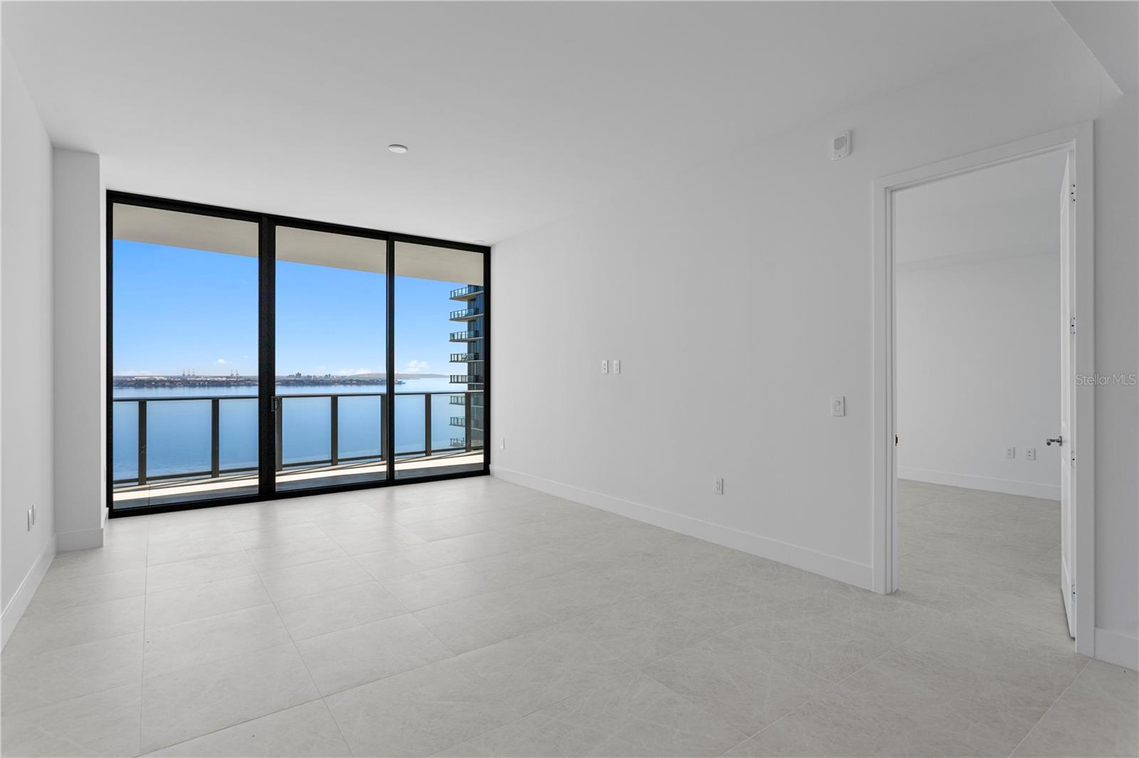 Image 14 of 93 For 3015 Ysabella Avenue 1503