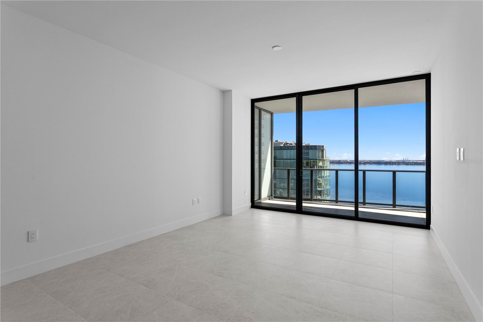 Image 15 of 93 For 3015 Ysabella Avenue 1503