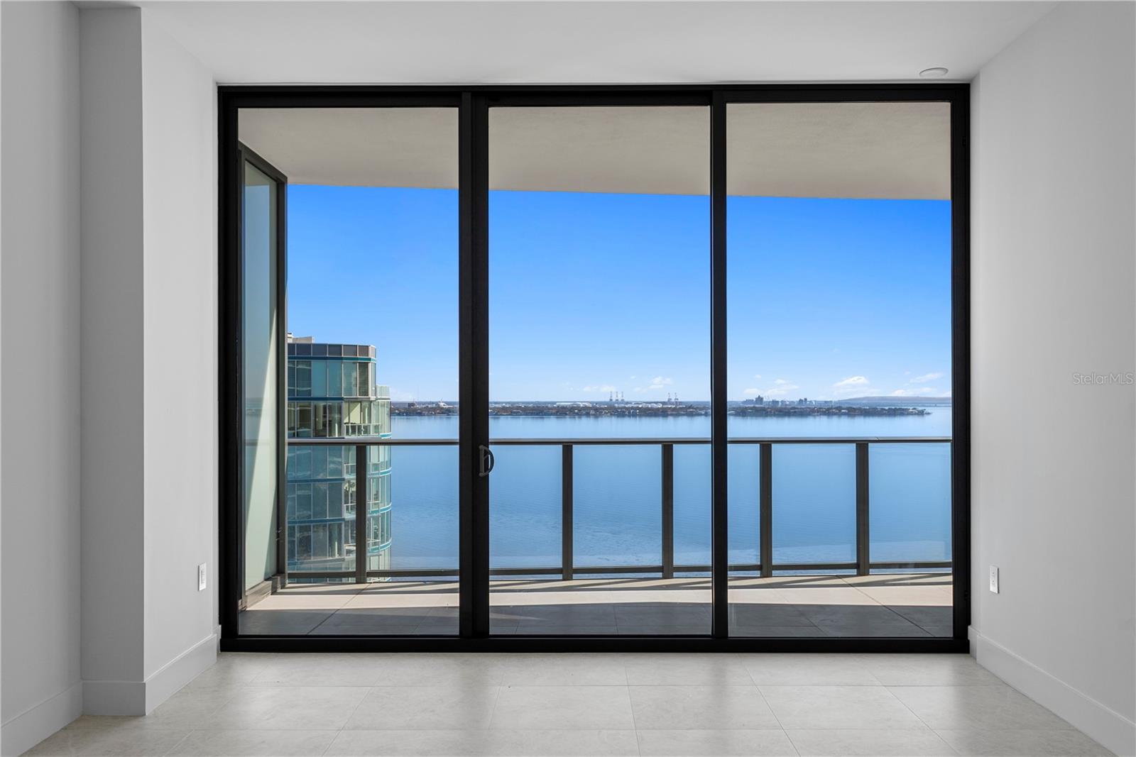 Image 16 of 93 For 3015 Ysabella Avenue 1503