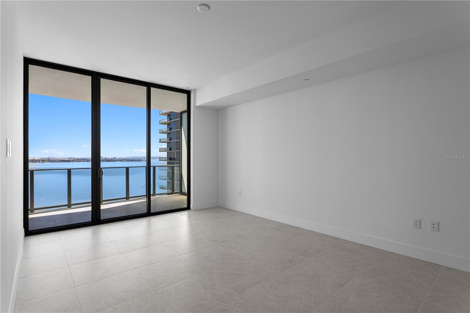 Image 17 of 93 For 3015 Ysabella Avenue 1503